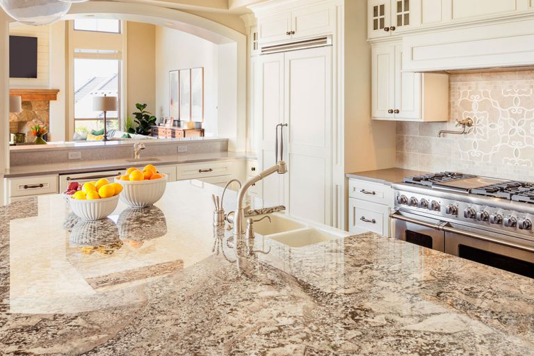 sangKooarts تمیز کردن لکههای معمولی سنگ کابینت کوارتز