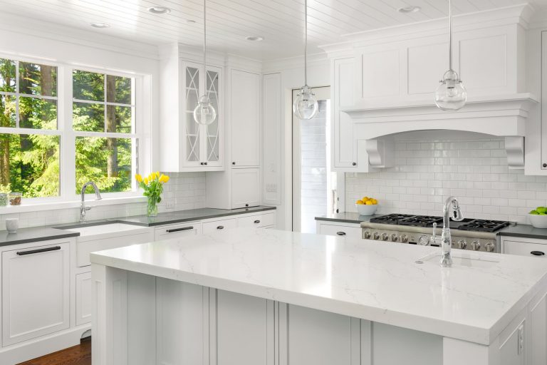 white countertops سنگ کابینت سفید