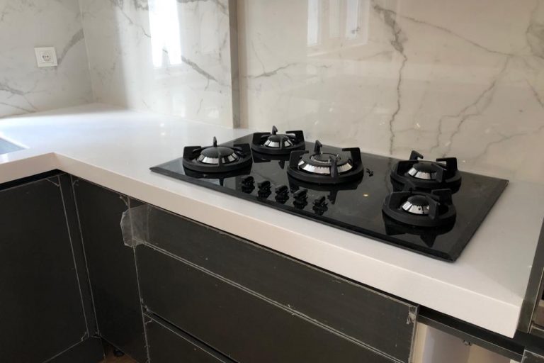 IMG_3167 ویژگیهای سنگ کورین | خرید سنگ کورین | فراسنگ